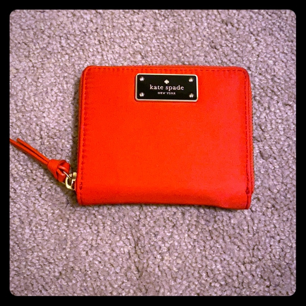 kate spade New York Small Zip Wallet - Red